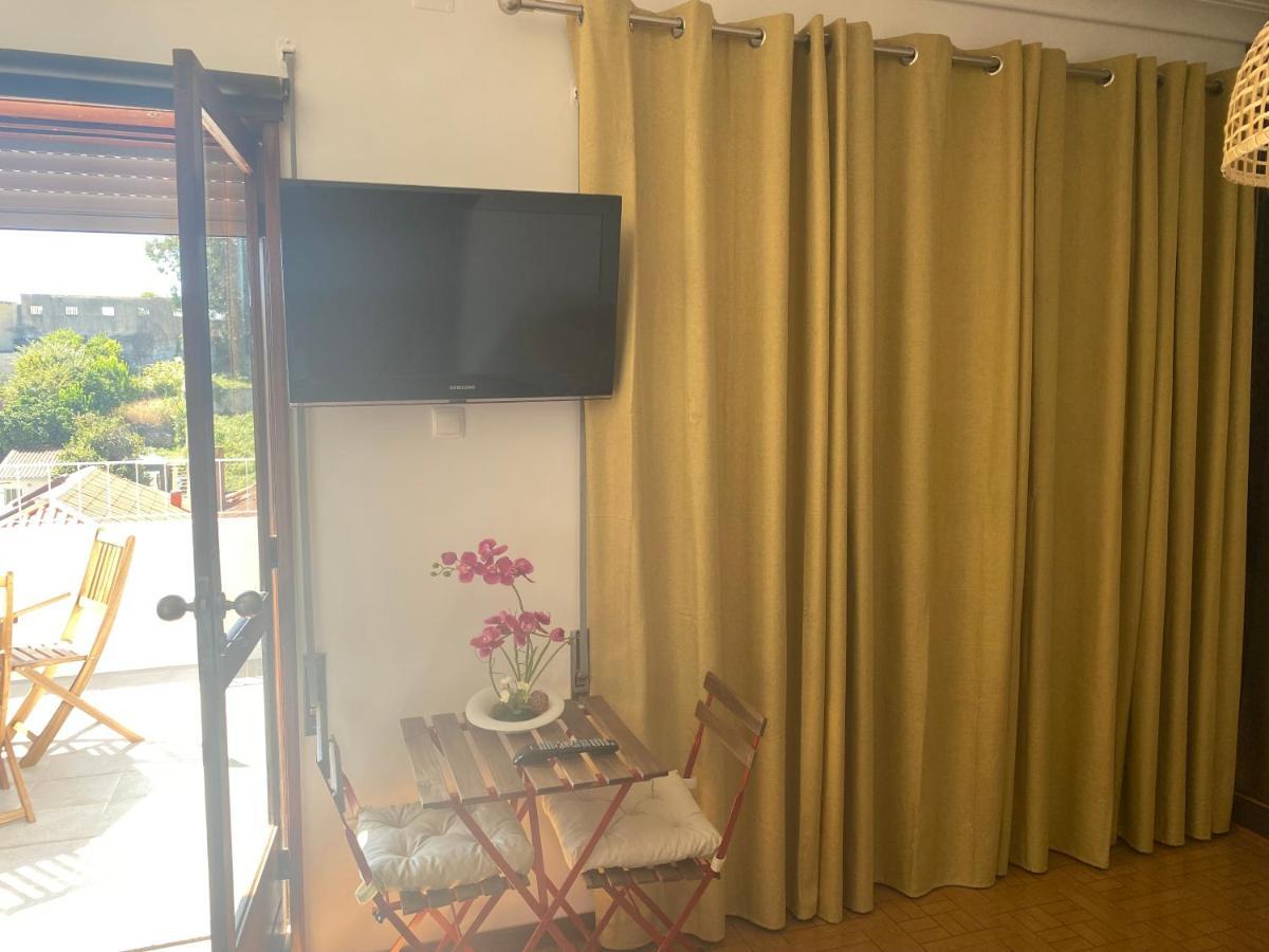 Apartamento Com Patio Na Rua Principal Da Cidade Порту Экстерьер фото